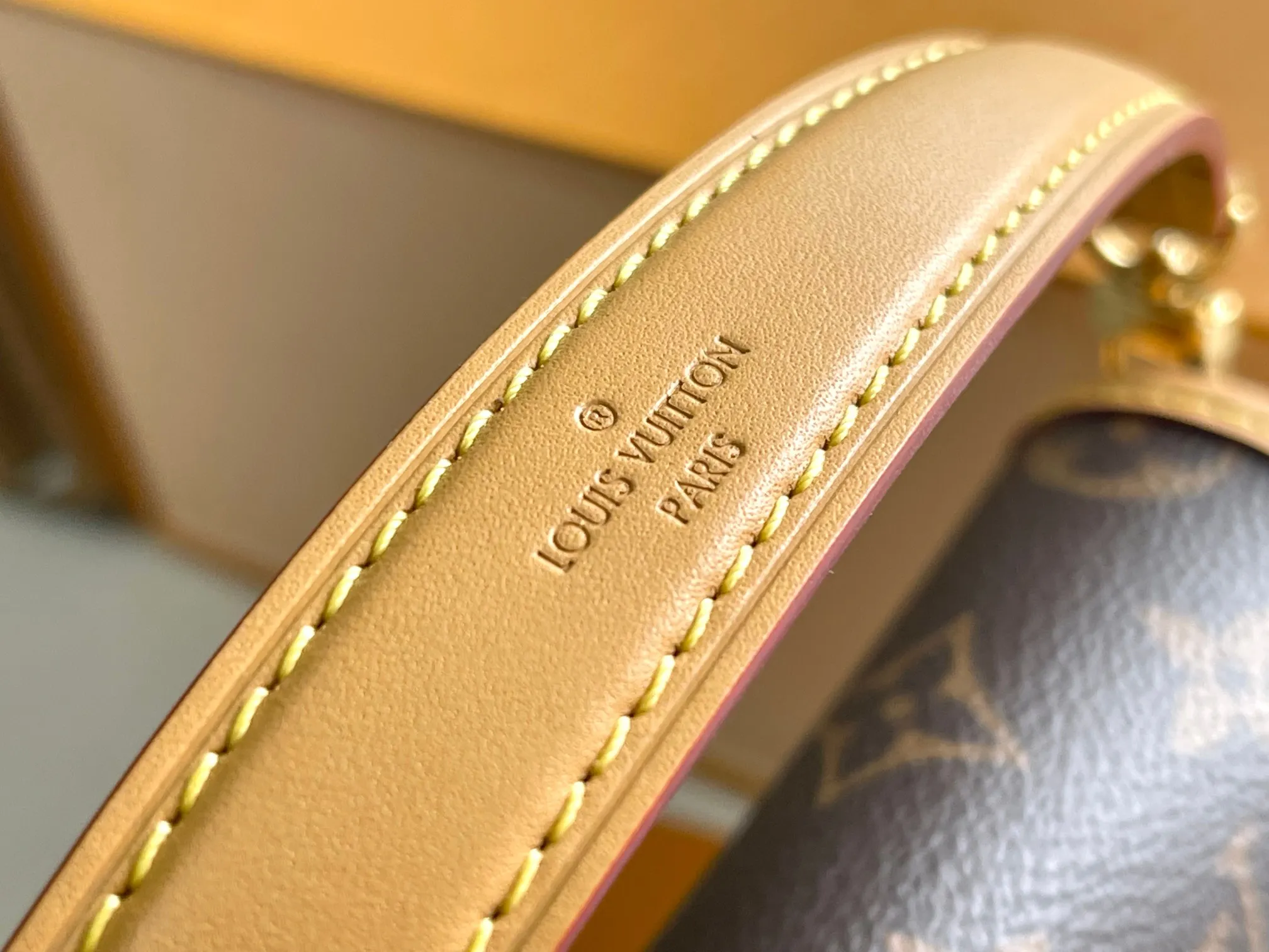 All Categories 💚 Authentic Grade Bags 💚 LV 2026 New LV Top Replica Crossbody Shoulder Bag