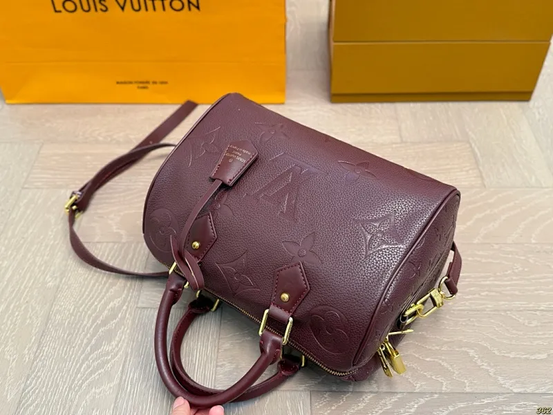 All Categories Official Website "Brand Women's Bags" Women's Bags 💙 LV 2025 New LV Crossbody Bag