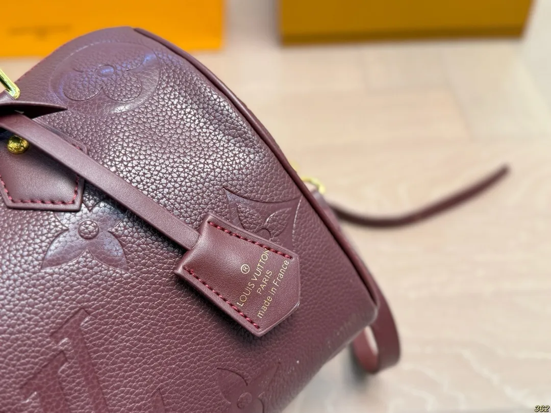 All Categories Official Website "Brand Women's Bags" Women's Bags 💙 LV 2025 New LV Crossbody Bag