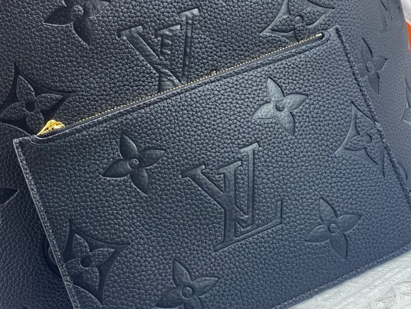 All categories Official website "Brand Women's Bags" Women's Bags 💙 LV replica LV, fine imitation LV bags, LV shoulder bags, 2023 official latest version LV full leather embossed handbag, bag factory, original material, size: 32-29-17CM