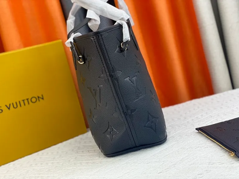 All categories Official website "Brand Women's Bags" Women's Bags 💙 LV replica LV, fine imitation LV bags, LV shoulder bags, 2023 official latest version LV full leather embossed handbag, bag factory, original material, size: 32-29-17CM