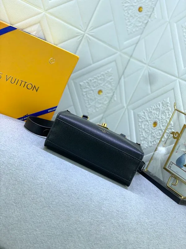 All Categories Official Website "Brand Women's Bags" Women's Bags 💙 LV 2024 New LV Crossbody Bag