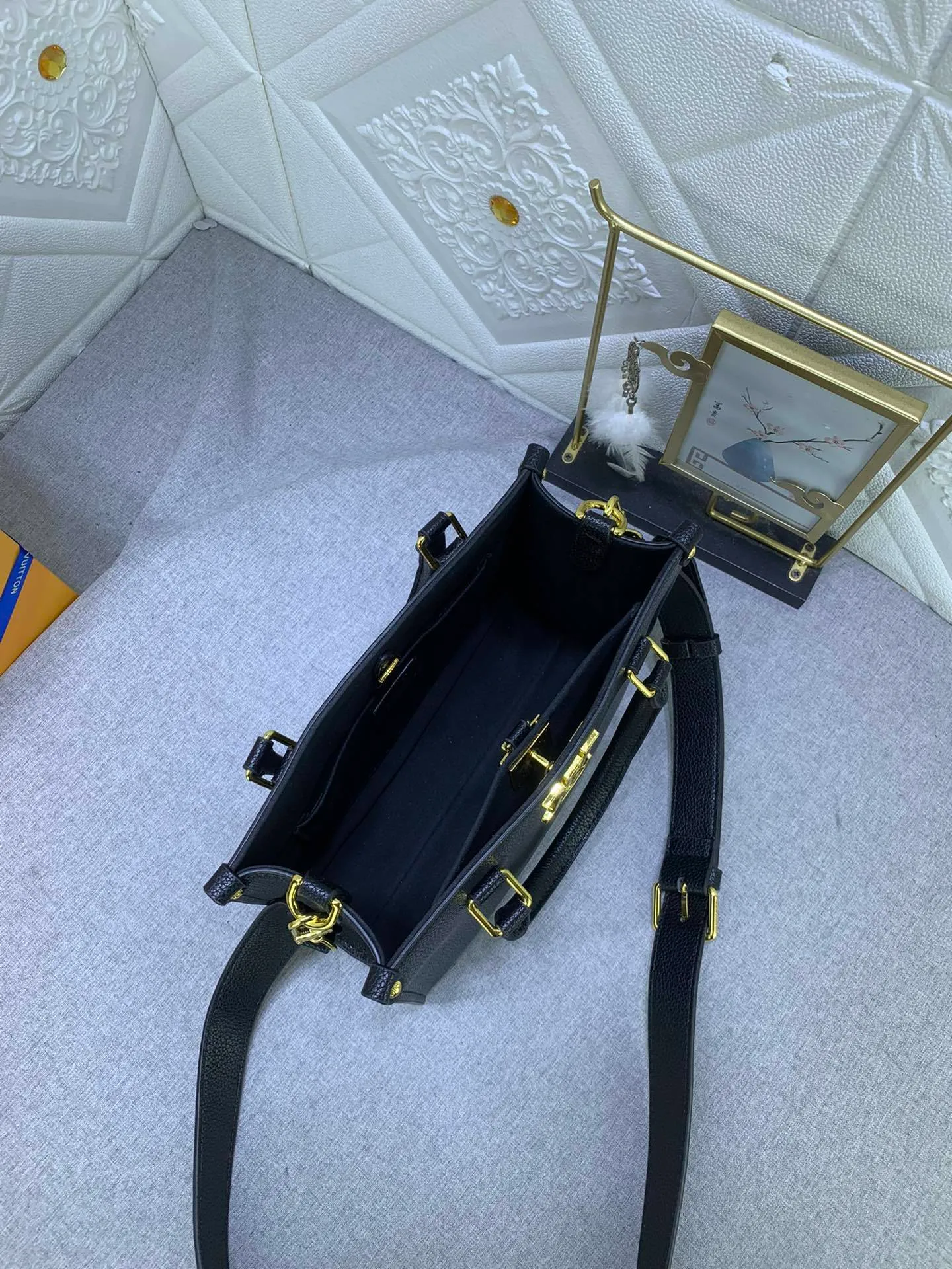 All Categories Official Website "Brand Women's Bags" Women's Bags 💙 LV 2024 New LV Crossbody Bag