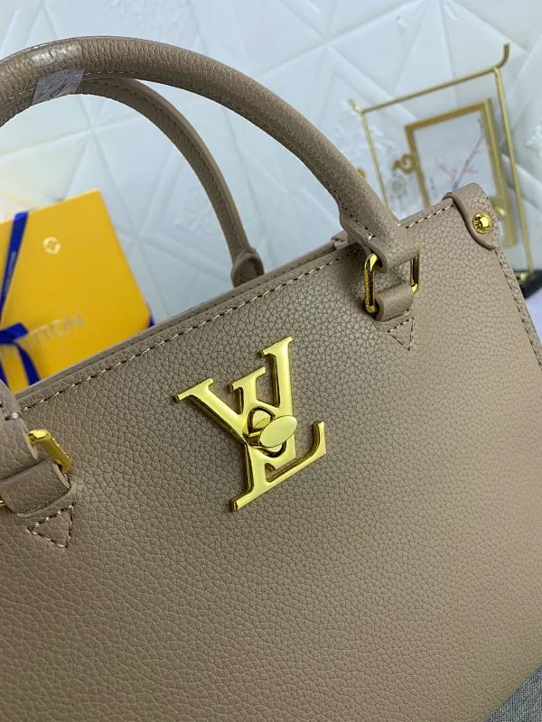 All Categories Official Website "Brand Women's Bags" Women's Bags 💙 LV 2024 New LV Crossbody Bag