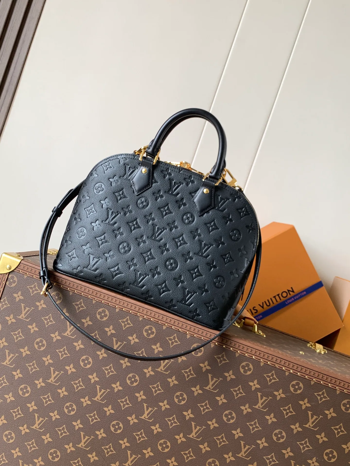 All Categories Official Website "Brand Women's Bags" Women's Bags 💙 LV 2026 New LV Crossbody Bag