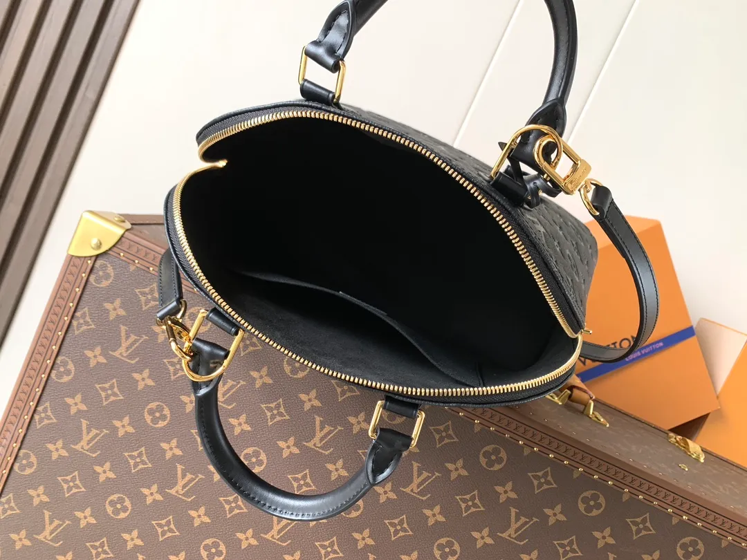 All Categories Official Website "Brand Women's Bags" Women's Bags 💙 LV 2026 New LV Crossbody Bag
