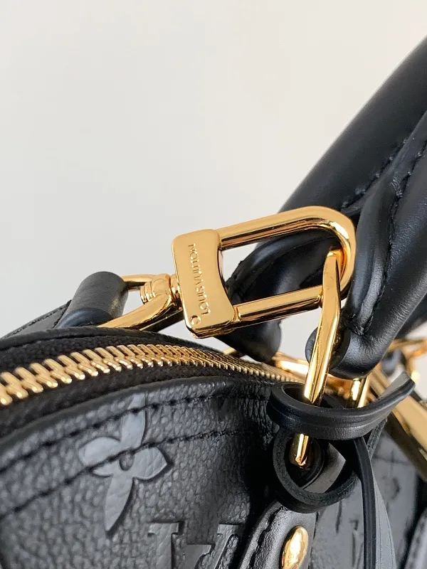 All Categories Official Website "Brand Women's Bags" Women's Bags 💙 LV 2026 New LV Crossbody Bag