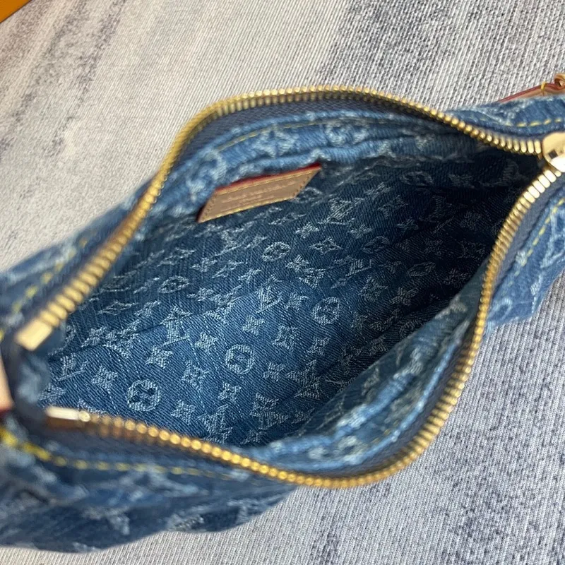 All categories Official website "Brand Women's Bags" Women's Bags 💙 LV 2025 new LV armpit bag
