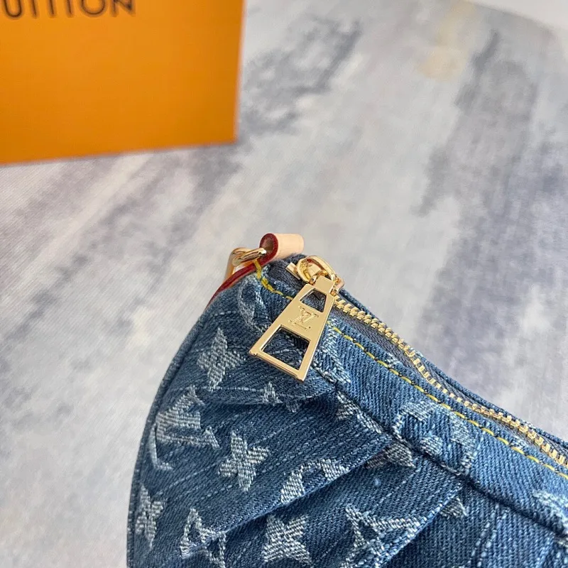 All categories Official website "Brand Women's Bags" Women's Bags 💙 LV 2025 new LV armpit bag