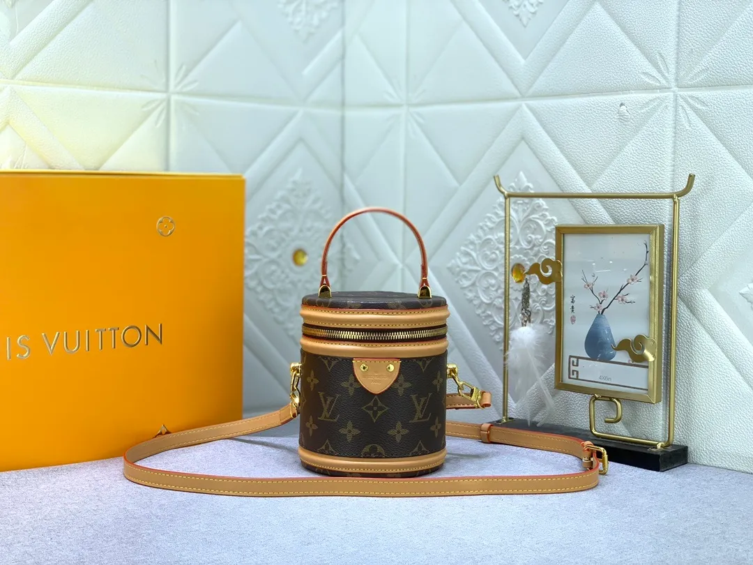 All Categories Official Website "Brand Women's Bags" Women's Bags 💙 LV 2024 New LV Crossbody Bag