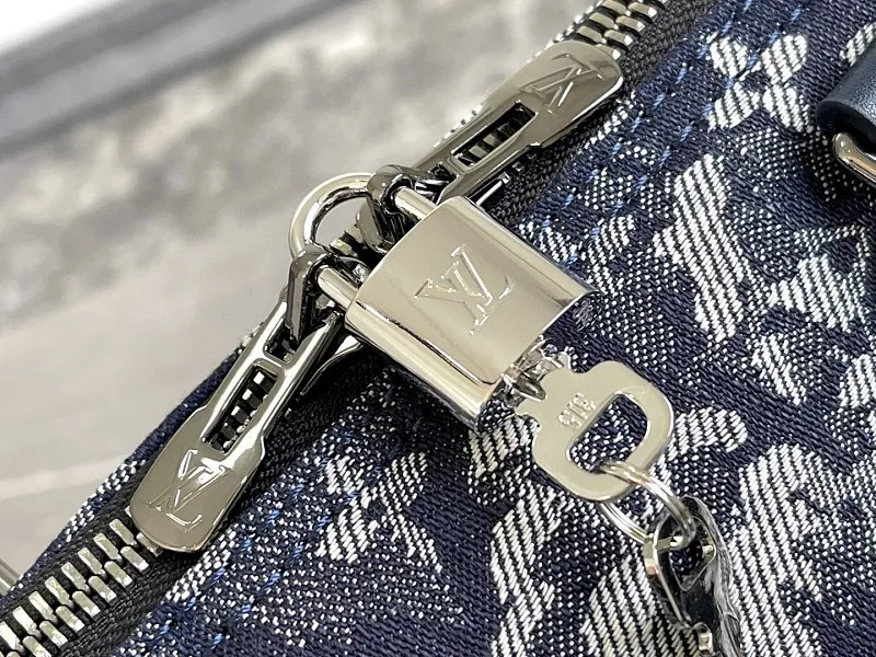 All categories 💚 Authentic bags 💚 LV LV new travel bag