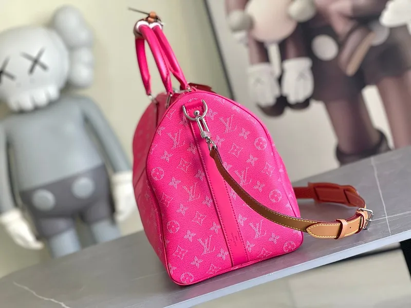 All categories 💚 Authentic bags 💚 LV LV new travel bag