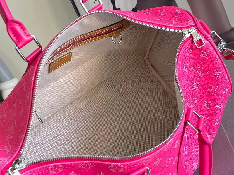 All categories 💚 Authentic bags 💚 LV LV new travel bag