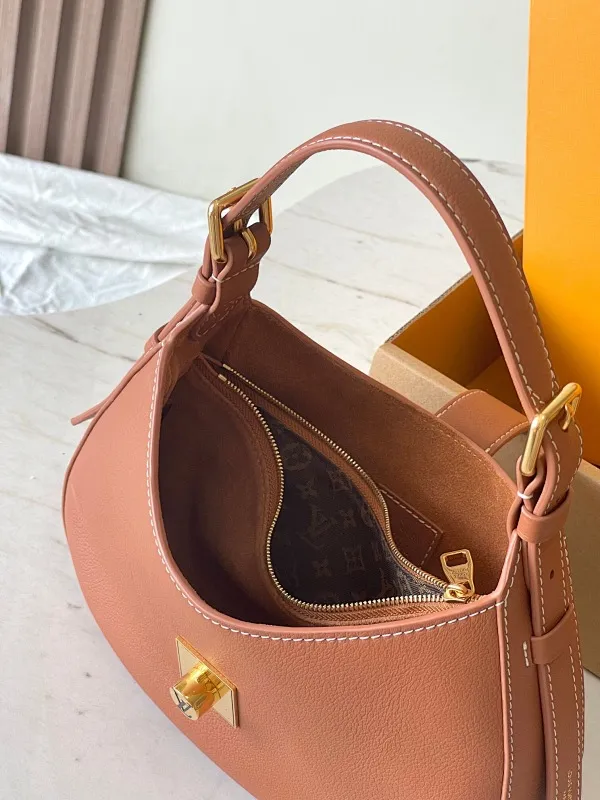 All categories 💚 Authentic bags 💚 LV 2024 official website new LV armpit bag