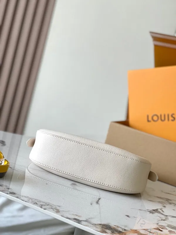 All categories 💚 Authentic bags 💚 LV 2024 official website new LV armpit bag