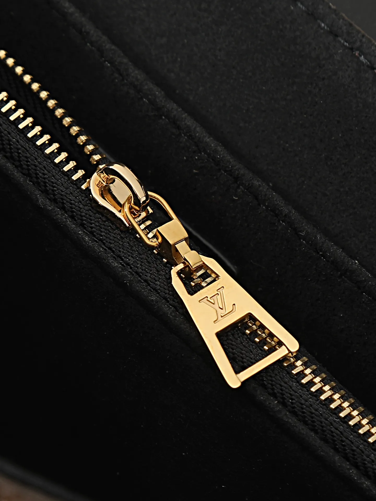 All Categories Official Website "Brand Women's Bags" Women's Bags 💙 LV 2026 Official Website New LV Crossbody Bag