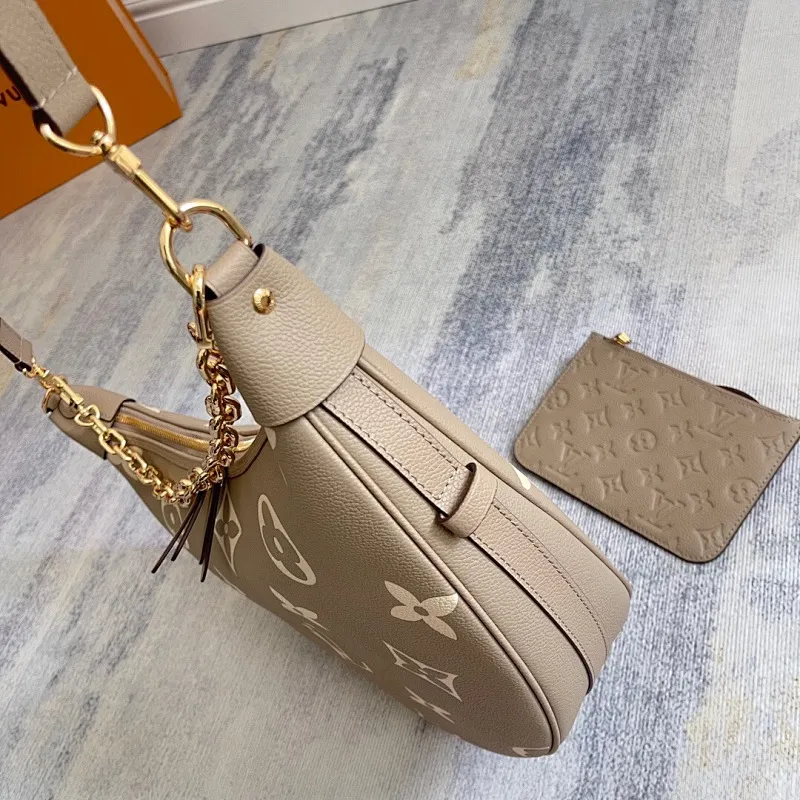 All categories Official website "Brand Women's Bags" Women's Bags 💙 LV 2025 new LV armpit bag