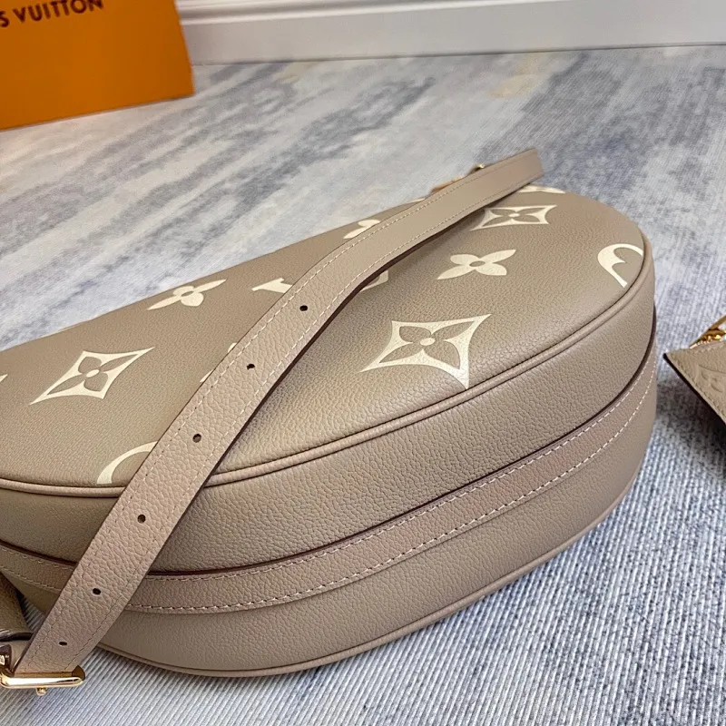 All categories Official website "Brand Women's Bags" Women's Bags 💙 LV 2025 new LV armpit bag