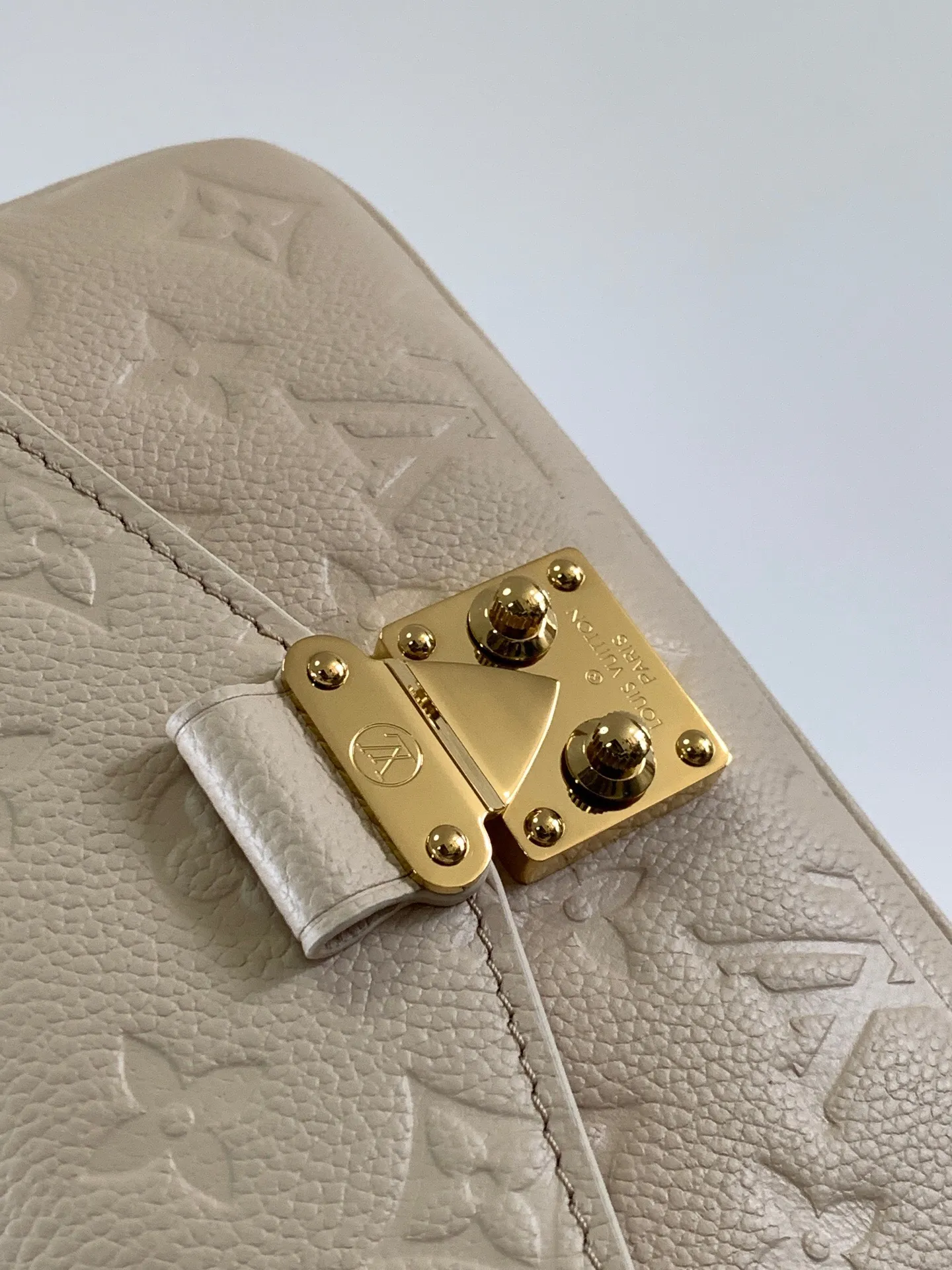 All Categories Official Website "Brand Women's Bags" Women's Bags 💙 LV 2025 New LV Crossbody Bag