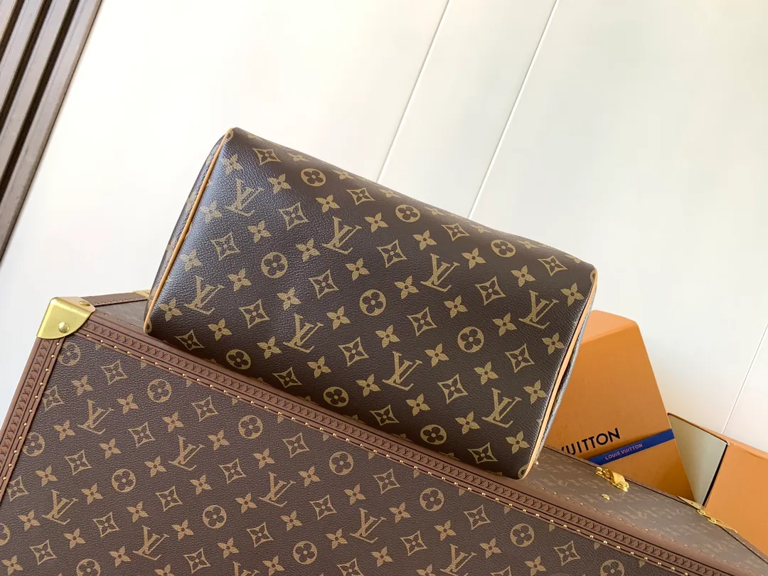 All categories Official website "Brand Women's Bags" Women's Bags 💙 LV 2026 new LV hand-held crossbody bag
