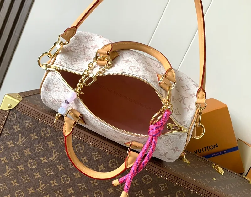 All categories Official website "Brand Women's Bags" Women's Bags 💙 LV 2026 new LV hand-held crossbody bag