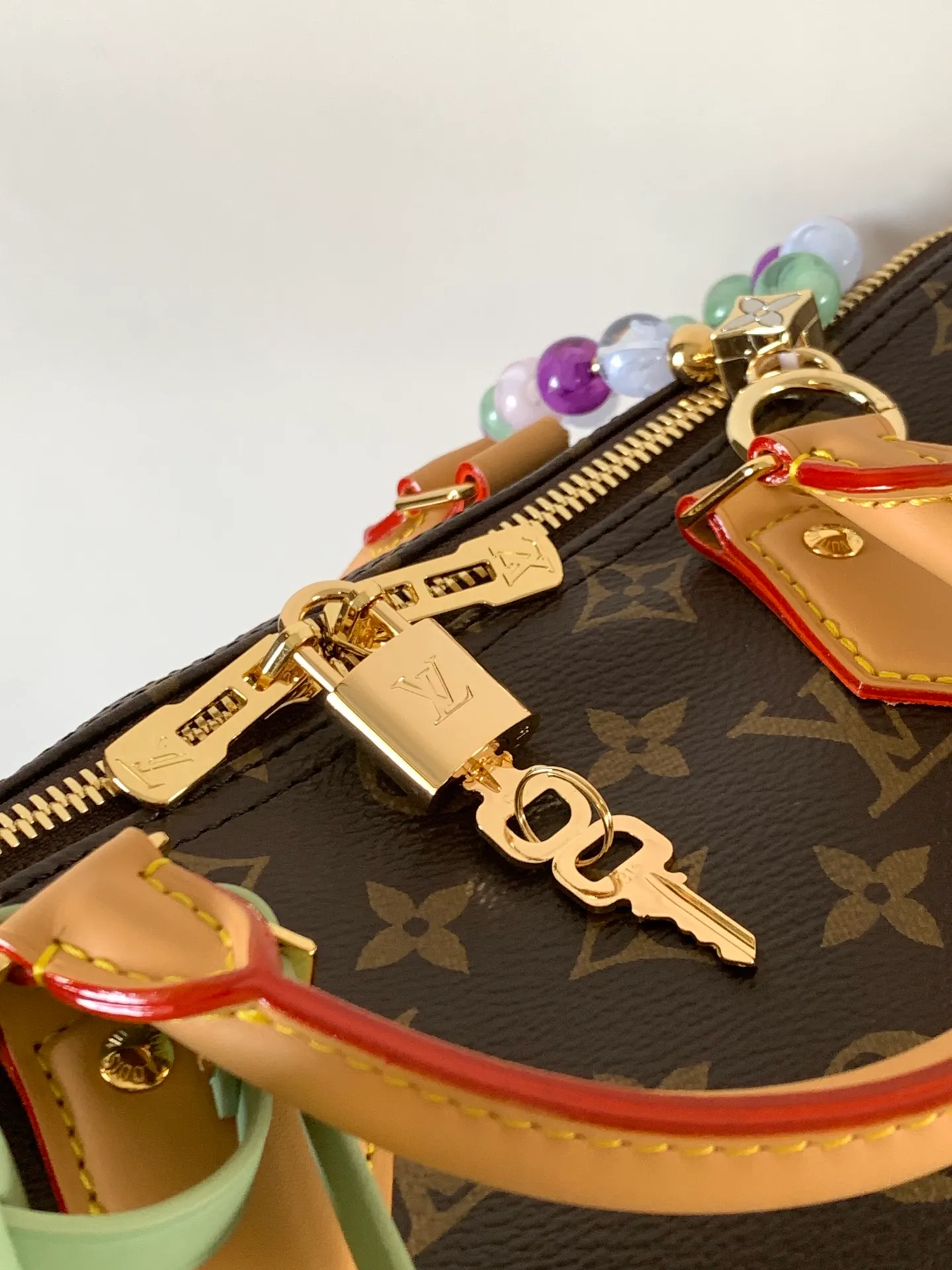 All categories Official website "Brand Women's Bags" Women's Bags 💙 LV 2026 new LV hand-held crossbody bag