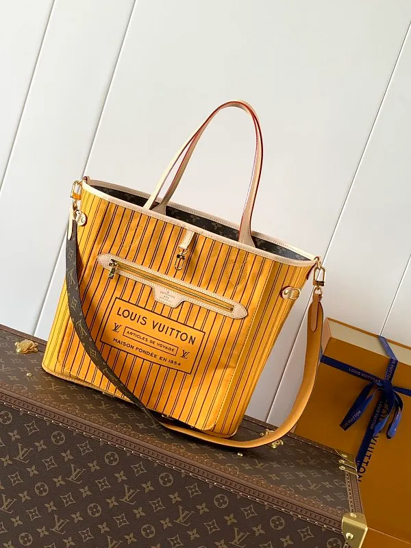 All categories Official website "Brand Women's Bags" Women's Bags 💙 LV 2026 new LV hand-held crossbody bag