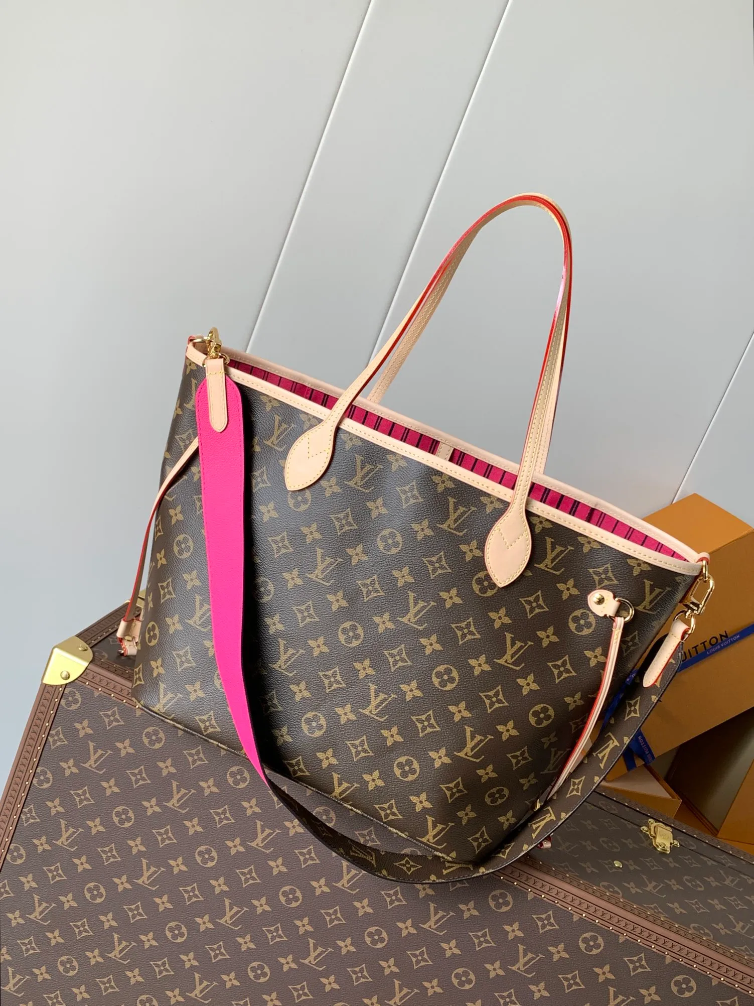 All categories Official website "Brand Women's Bags" Women's Bags 💙 LV 2026 new LV hand-held crossbody bag