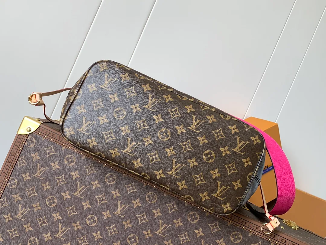 All categories Official website "Brand Women's Bags" Women's Bags 💙 LV 2026 new LV hand-held crossbody bag