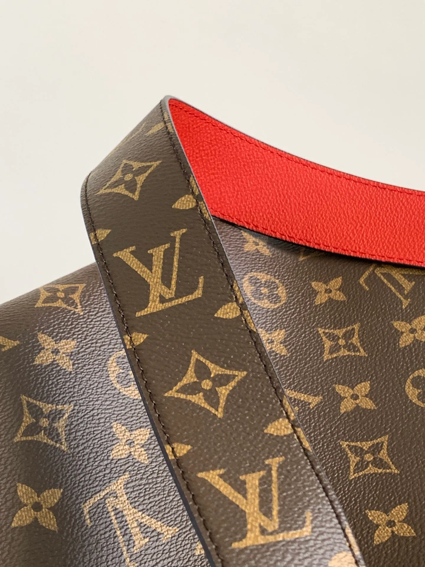 All categories Official website "Brand Women's Bags" Women's Bags 💙 LV 2026 new LV hand-held crossbody bag