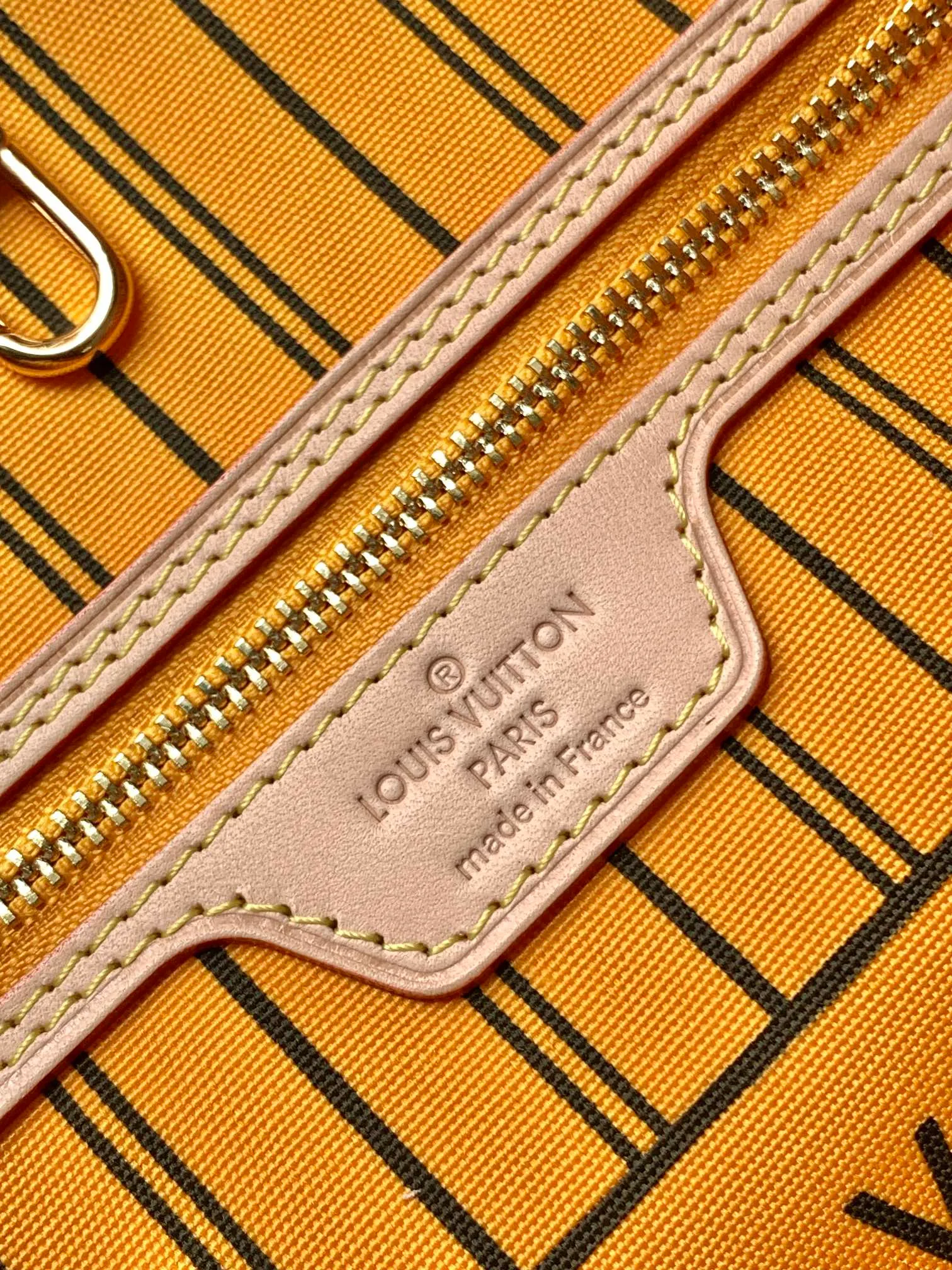 All categories Official website "Brand Women's Bags" Women's Bags 💙 LV 2026 new LV hand-held crossbody bag