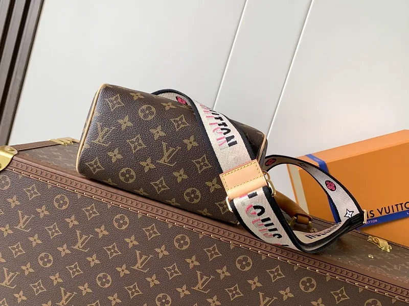 All Categories Official Website "Brand Women's Bags" Women's Bags 💙 LV 2026 New LV Crossbody Bag