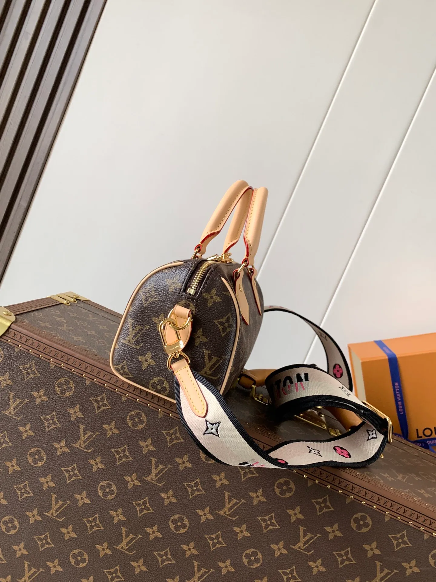 All Categories Official Website "Brand Women's Bags" Women's Bags 💙 LV 2026 New LV Crossbody Bag