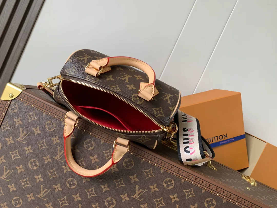 All Categories Official Website "Brand Women's Bags" Women's Bags 💙 LV 2026 New LV Crossbody Bag