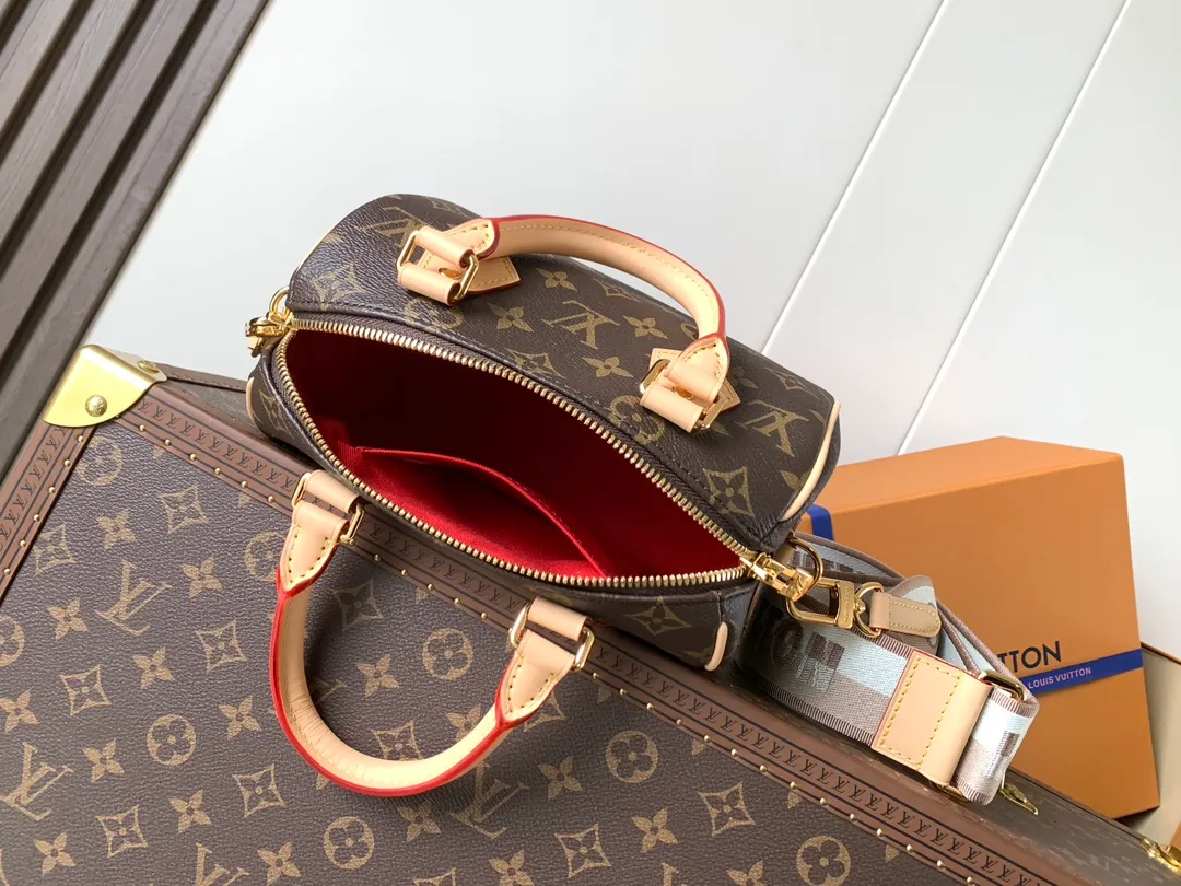 All Categories Official Website "Brand Women's Bags" Women's Bags 💙 LV 2026 New LV Crossbody Bag