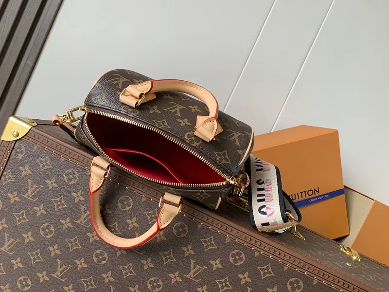 All Categories Official Website "Brand Women's Bags" Women's Bags 💙 LV 2026 New LV Crossbody Bag