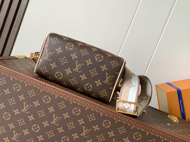 All Categories Official Website "Brand Women's Bags" Women's Bags 💙 LV 2026 New LV Crossbody Bag