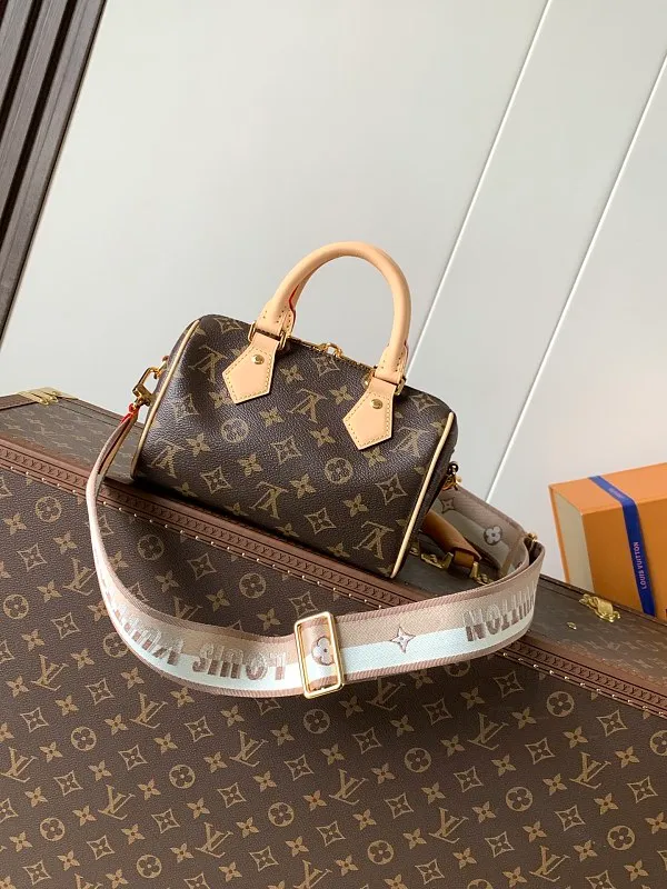 All Categories Official Website "Brand Women's Bags" Women's Bags 💙 LV 2026 New LV Crossbody Bag