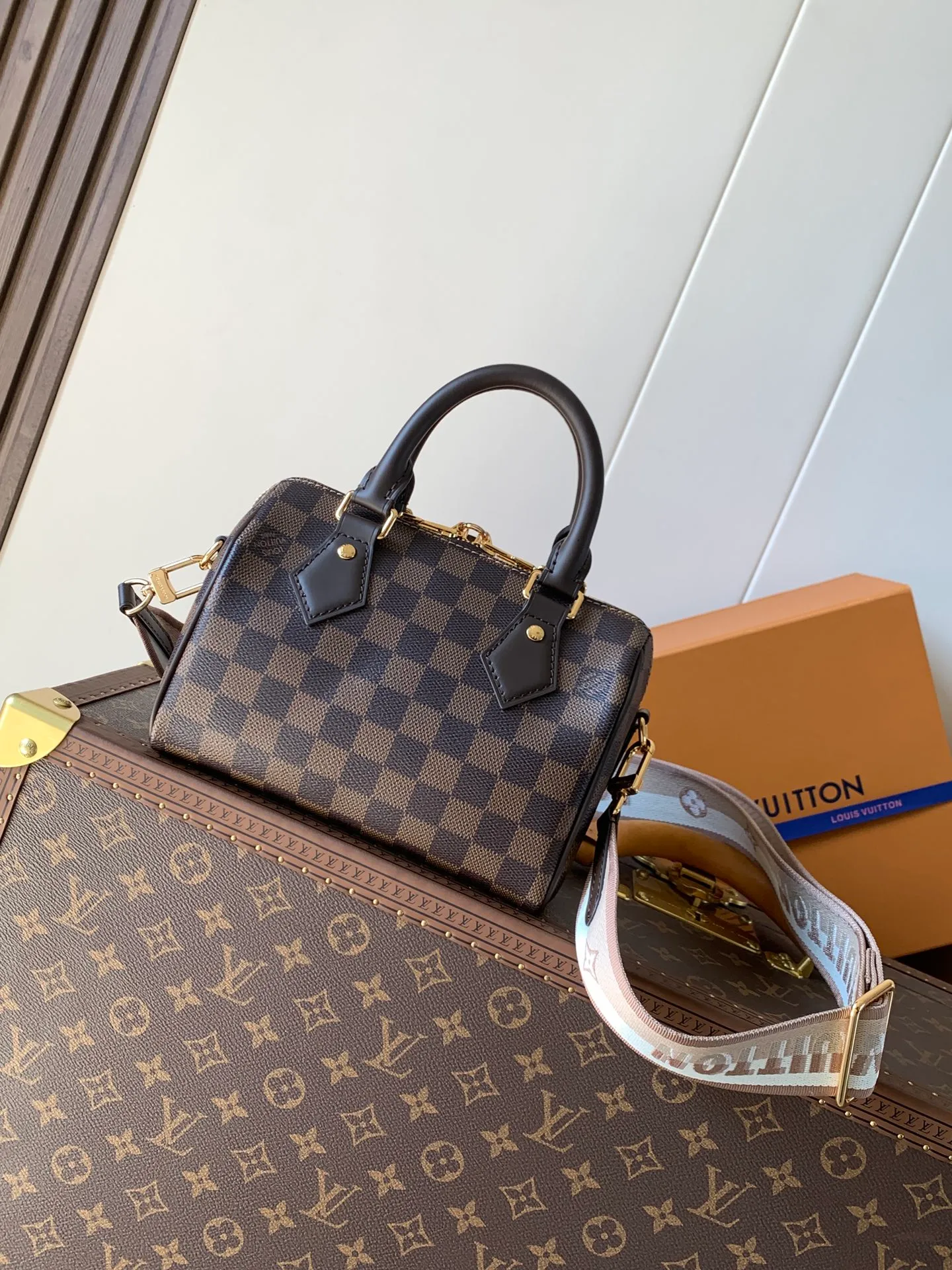 All Categories Official Website "Brand Women's Bags" Women's Bags 💙 LV 2026 New LV Crossbody Bag