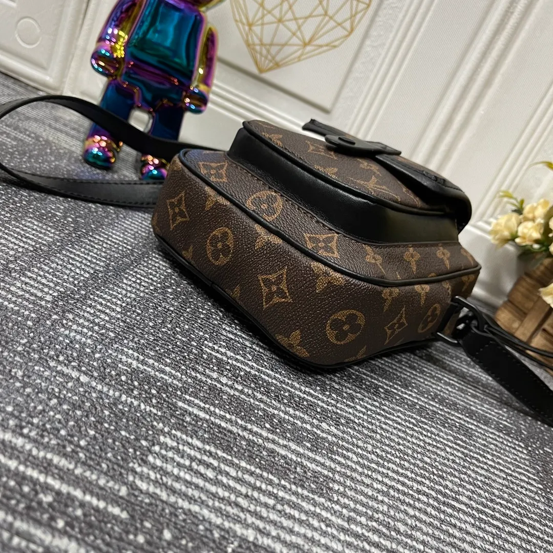 All categories Official website "Brand Women's Bags" Women's Bags 💙 LV Christopher mini handbag is made of iconic Monogram Macassar material and matte metal parts, with adjustable shoulder straps, and a dynamic atmosphere bursts out. It also features spacious compartments and front pockets, providing a modern way to carry your daily essentials. Dimensions: 15.0 x