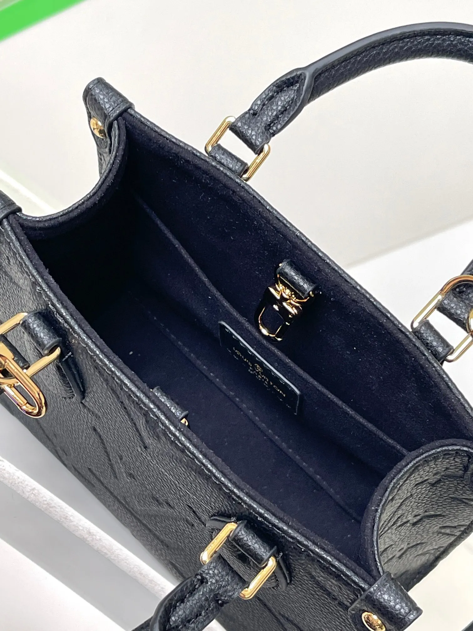 All Categories Official Website "Brand Women's Bags" Women's Bags 💙 LV 2026 New LV Crossbody Bag