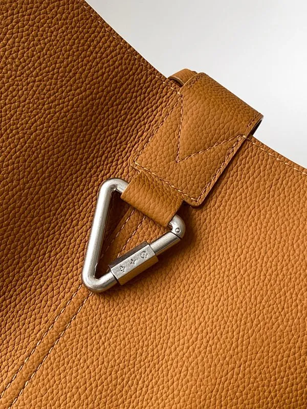 All Categories Official Website "Brand Women's Bags" Women's Bags 💙 LV 2026 New LV Crossbody Bag