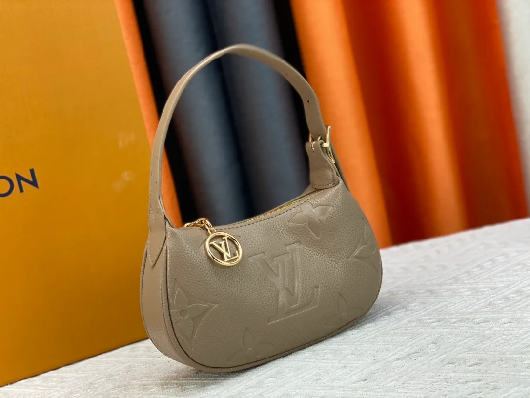All Categories Official Website "Brand Women's Bags" Women's Bags 💙 LV 2023 New LV Underarm Bag