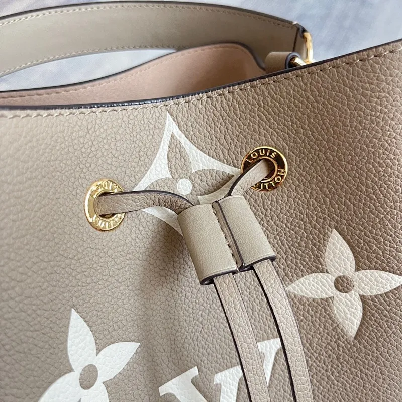 All Categories Official Website "Brand Women's Bags" Women's Bags 💙 LV 2025 New LV Crossbody Bag