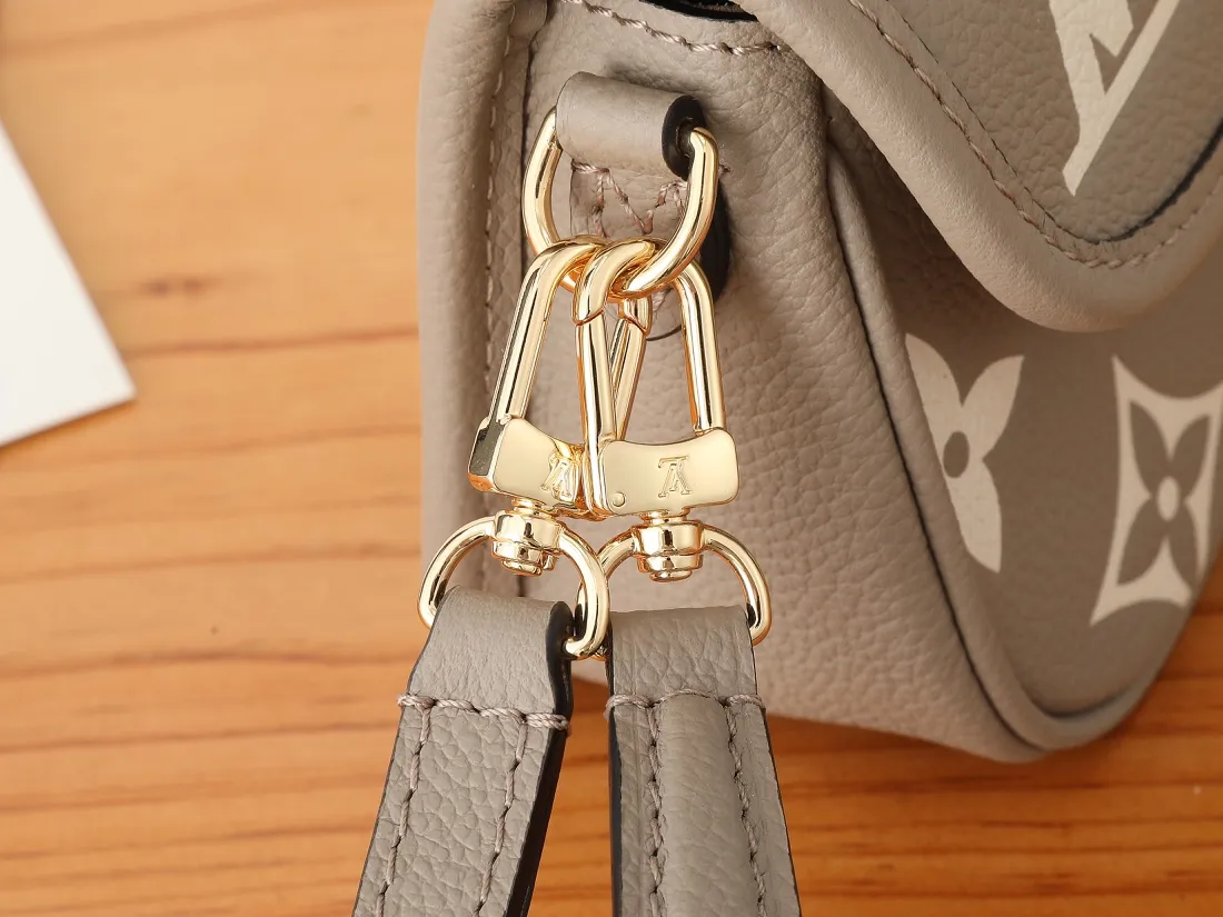 All Categories Official Website "Brand Women's Bags" Women's Bags 💙 LV LV 2026 New Crossbody Shoulder Bag