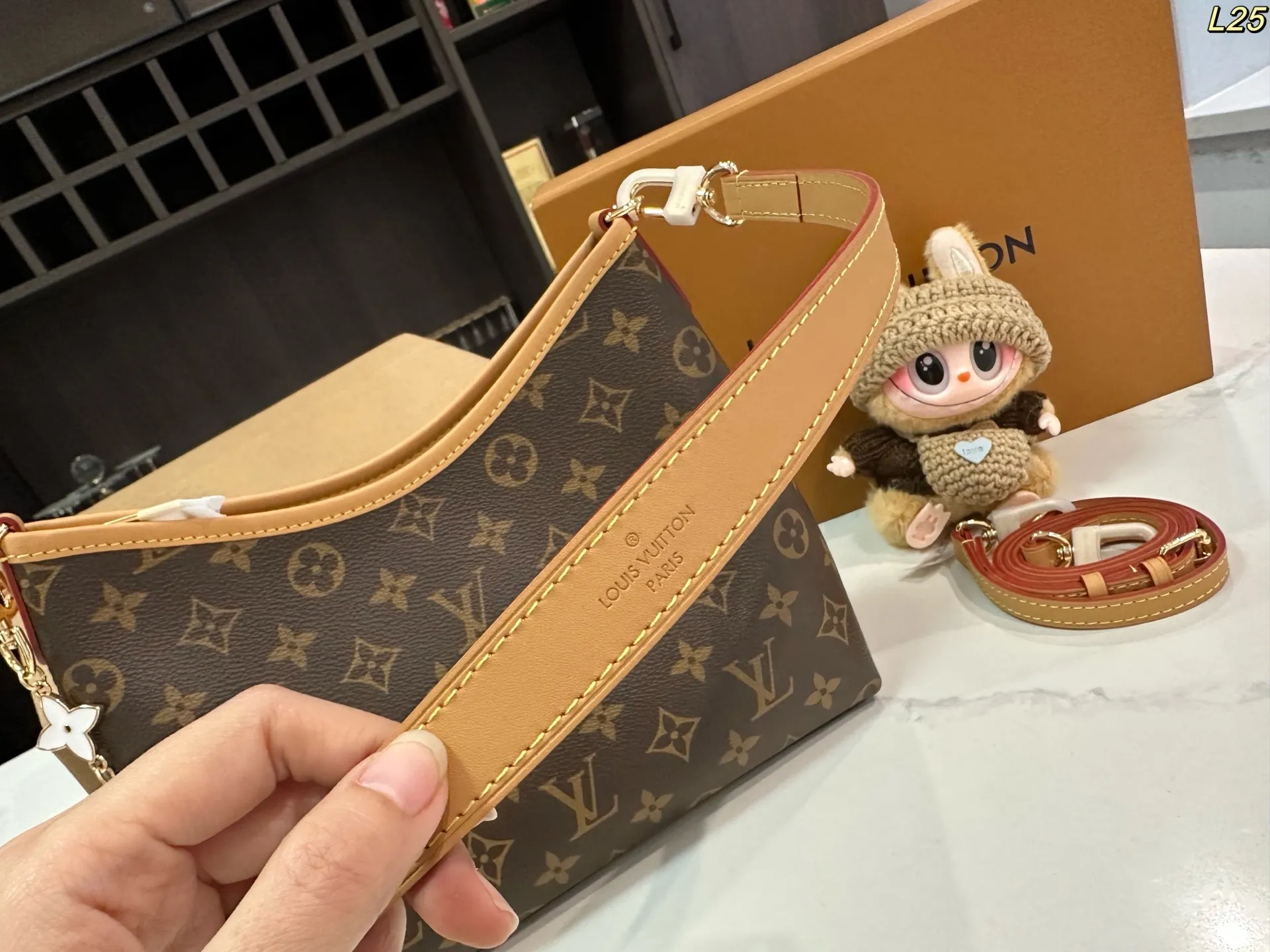 All Categories Official Website "Brand Women's Bags" Women's Bags 💙 LV 2025 New LV Crossbody Bag
