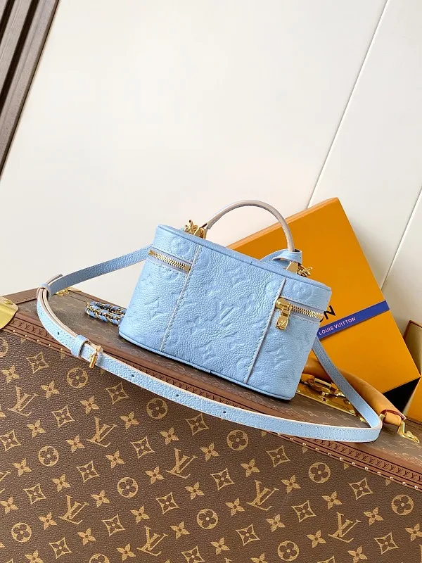 All Categories Official Website "Brand Women's Bags" Women's Bags 💙 LV 2026 New LV Crossbody Bag