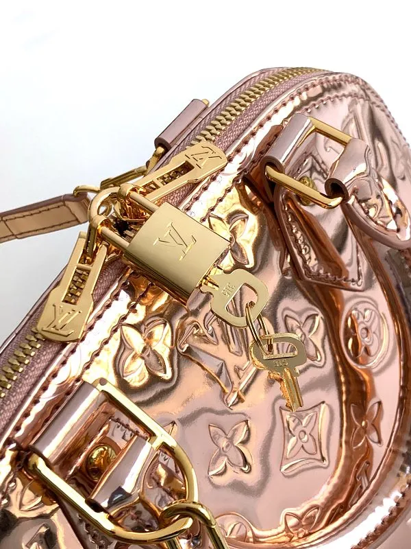 All Categories Official Website "Brand Women's Bags" Women's Bags 💙 LV 2026 New LV Crossbody Bag