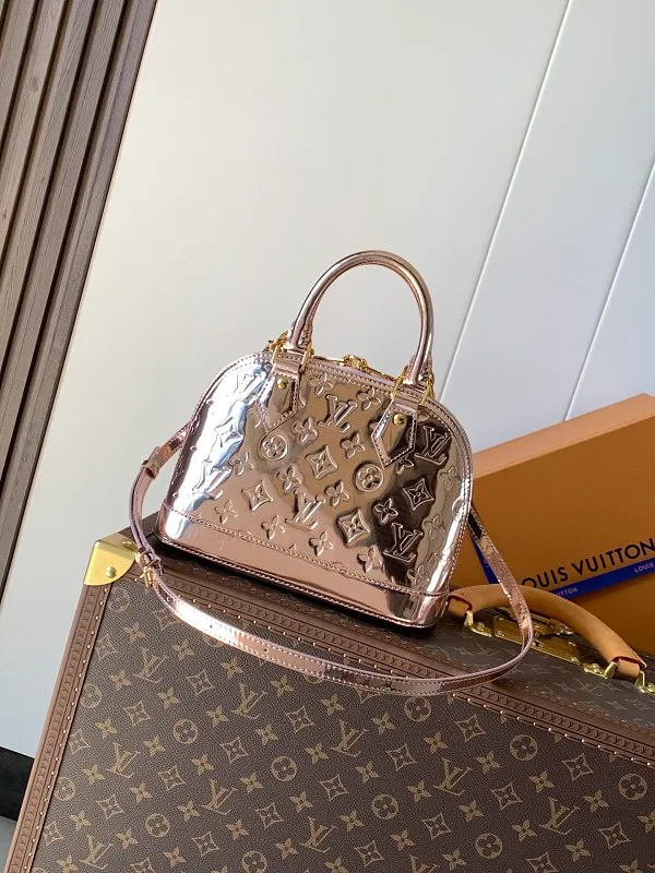 All Categories Official Website "Brand Women's Bags" Women's Bags 💙 LV 2026 New LV Crossbody Bag