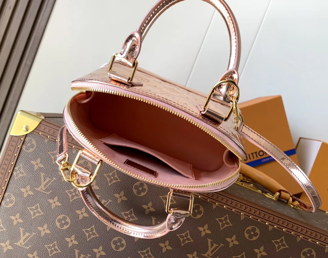 All Categories Official Website "Brand Women's Bags" Women's Bags 💙 LV 2026 New LV Crossbody Bag